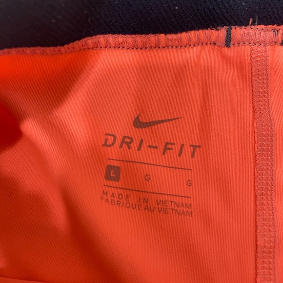 Nike Pro dri-fit peach shorts - Picture 2 of 3